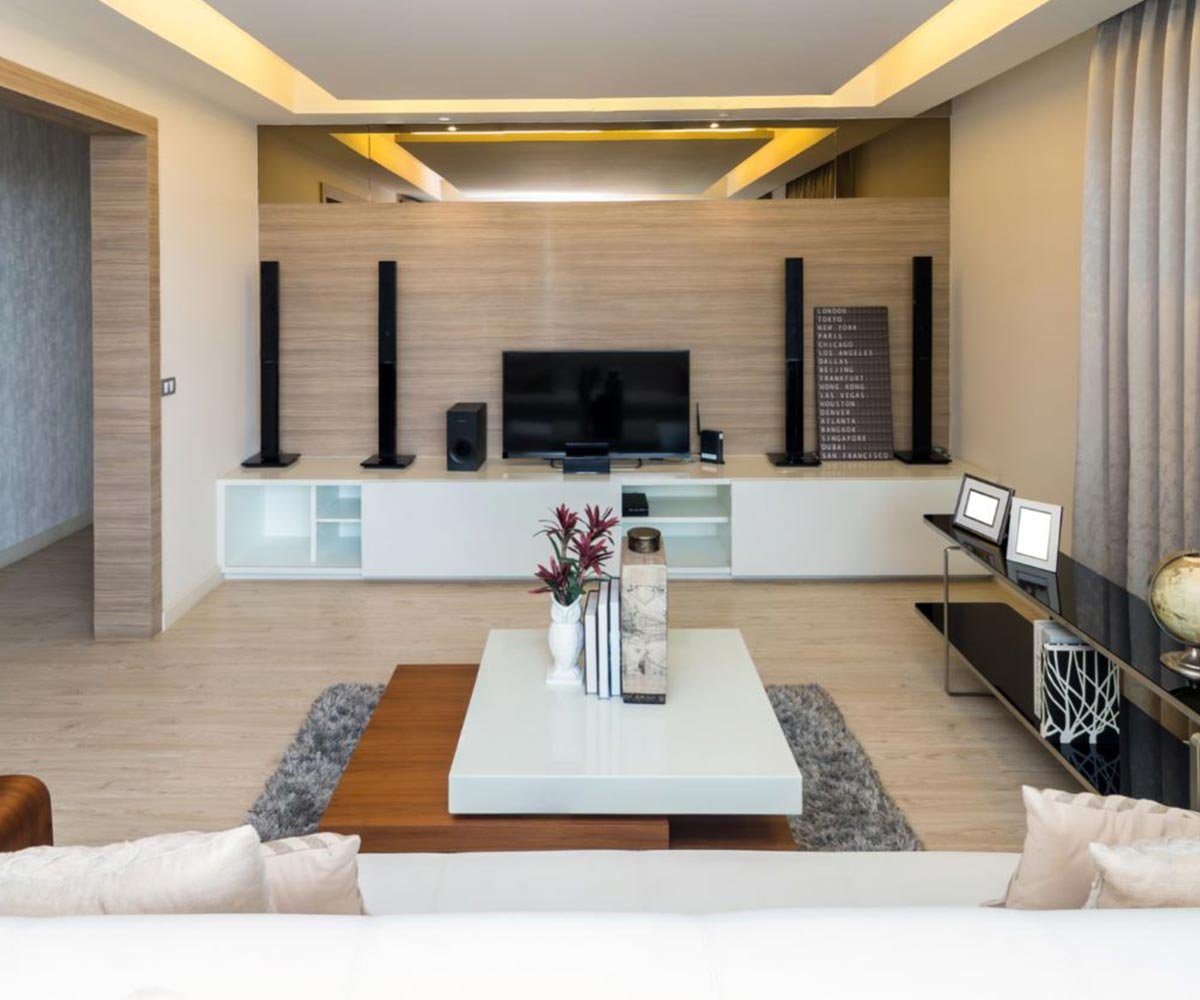 Entertainment center