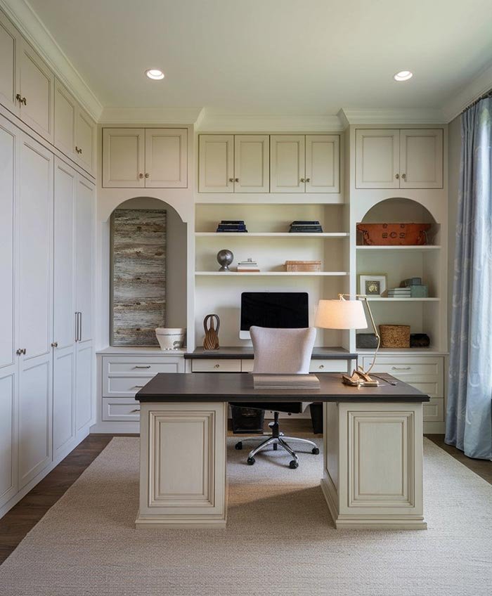 Built-in home office cabinets in a Northern Virginia home